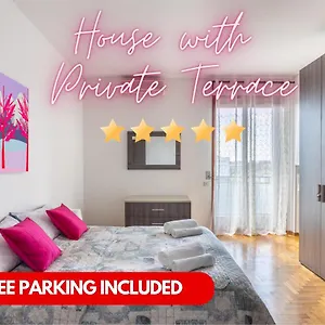 Terrazza Con Vistacasa Con Parcheggio Gratuito , Milano Italia